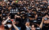 Hơn 2.000 nhân viên Samsung biểu tình đòi mức lương công bằng khi DJ và các ca sĩ K-pop biểu diễn