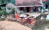 Lạng Sơn: mưa lũ khiến hàng chục ngôi nhà hư hỏng, giao thông chia cắt