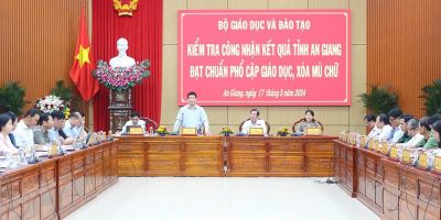 Bộ Giáo dục và Đào tạo kiểm tra công nhận đạt chuẩn phổ cập giáo dục, xóa mù chữ tại tỉnh An Giang