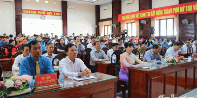 Chủ tịch UBND tỉnh Tiền Giang gặp gỡ, đối thoại với công nhân, lao động