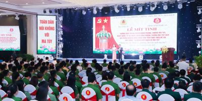 Phó Thủ tướng Lê Thành Long dự lễ mít tinh hưởng ứng Tháng hành động phòng, chống ma túy tại Nghệ An