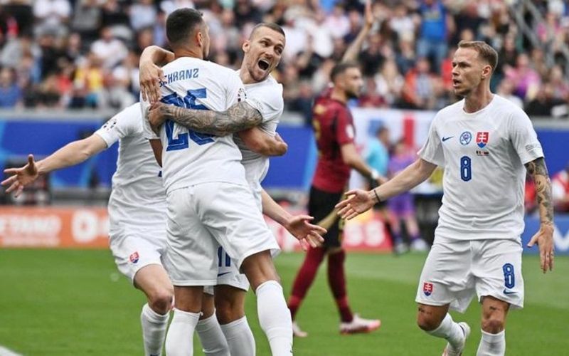Chiến thắng sốc của Slovakia trước Bỉ mang lại hy vọng cho các đội tuyển nhỏ