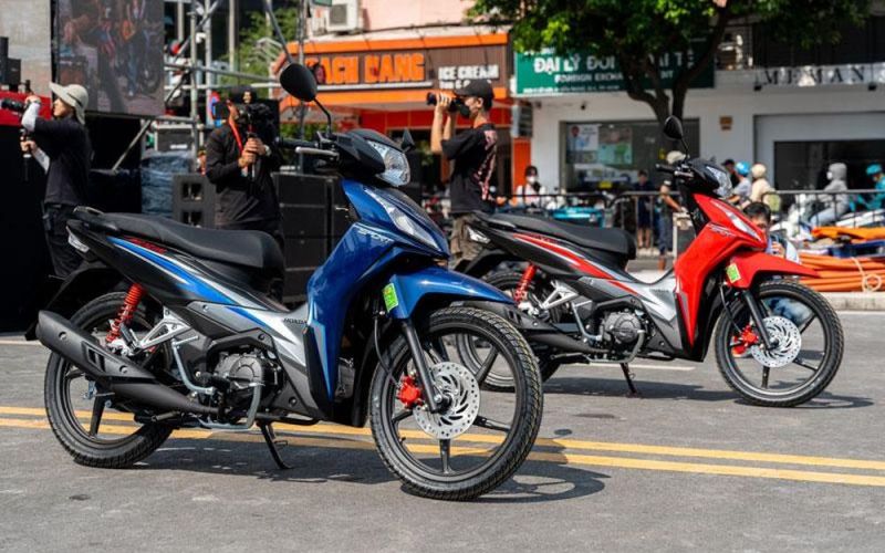CLIP: Cận ảnh Honda Wave RSX 2024 phiên bản đắt nhất tại Việt Nam