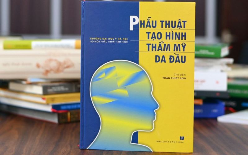 Cuốn sách về một loại phẫu thuật tạo hình đặc biệt ở Việt Nam