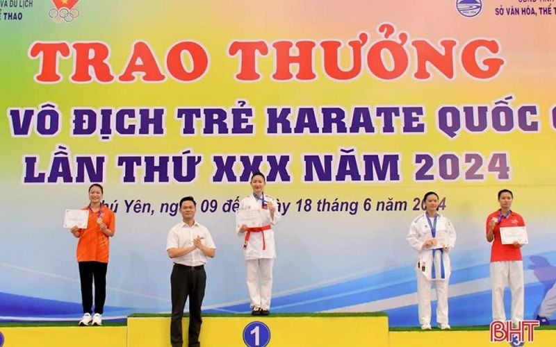 Hà Tĩnh xếp thứ ba toàn đoàn tại Giải Vô địch Karatedo quốc gia