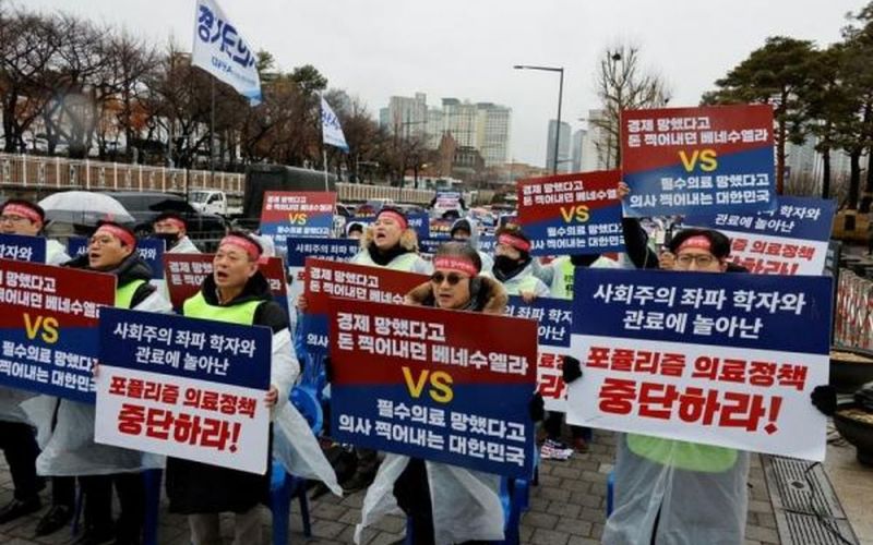 80% bác sĩ nội trú đòi nghỉ việc, Hàn Quốc kích hoạt cảnh báo cao nhất
