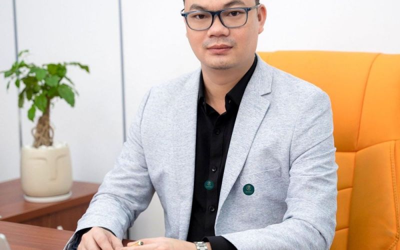 Bác sĩ Trần Sinh Lục - 'Đôi tay vàng' thẩm mỹ vòng 1 được nhiều Việt kiều tin tưởng