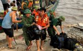 BĐBP Nam Định phối hợp với lực lượng chức năng cứu nạn kịp thời 10 thuyền viên gặp nạn trên biển