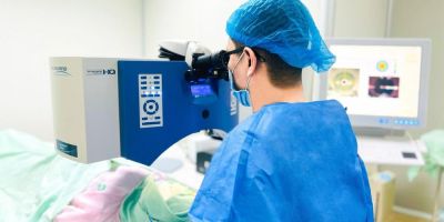 Bệnh viện Mắt Sài Gòn Nha Trang: Triển khai công nghệ phẫu thuật xóa cận không chạm SmartSurfACE