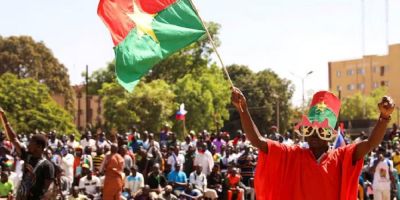 Burkina Faso trục xuất ba nhà ngoại giao Pháp