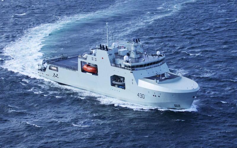 Cận cảnh tàu hải quân lớn nhất của Canada