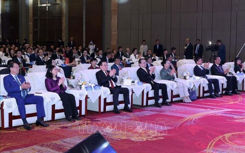 Chủ tịch Quốc hội dự Diễn đàn chính sách, pháp luật thúc đẩy hợp tác đầu tư thương mại Việt Nam - Trung Quốc