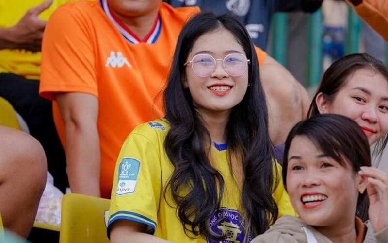CLB Việt Nam ra quy định độc lạ như Man Utd, cổ động viên phản ứng trái chiều