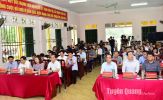 Đồng chí Bí thư Tỉnh ủy, Trưởng Đoàn ĐBQH tỉnh Chẩu Văn Lâm tiếp xúc cử tri tại huyện Chiêm Hóa