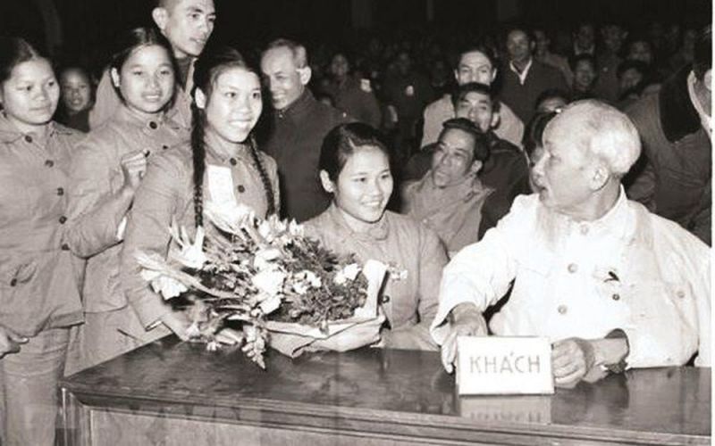 Giáo dục đạo đức thanh niên theo tư tưởng Hồ Chí Minh