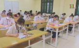 Học sinh Hà Nội nộp phiếu đăng ký dự tuyển lớp 10