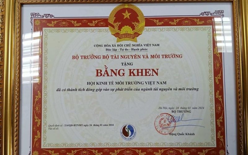 Hội Kinh tế Môi trường Việt Nam nhận Bằng khen từ Bộ trưởng Bộ Tài nguyên và Môi trường