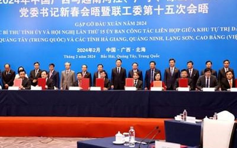 Hội nghị gặp gỡ đầu Xuân 2024 giữa Bí thư 4 tỉnh biên giới của Việt Nam và Bí thư Khu ủy Quảng Tây, Trung Quốc