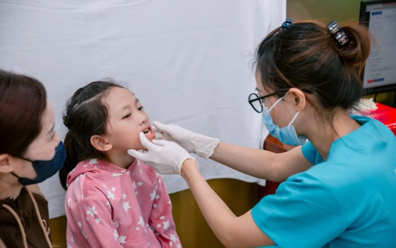 Trẻ dị tật khe hở môi - vòm miệng được điều trị chỉnh nha miễn phí