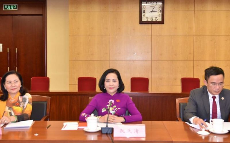 Trưởng Ban Công tác đại biểu Nguyễn Thị Thanh làm việc với Chủ nhiệm Ủy ban Công tác đại biểu của Nhân đại toàn quốc Trung Quốc