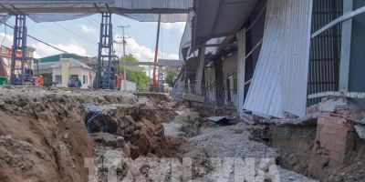 Vụ sụt lún kho gạo ở Cần Thơ: Tạm ngưng giao thông trên kênh Thốt Nốt và đường tỉnh 921